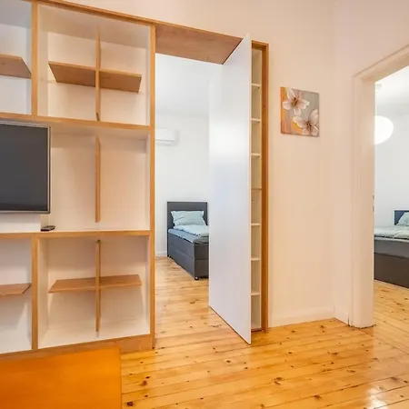 公寓 Simple & Spacious 2 Bdr In Prime Location