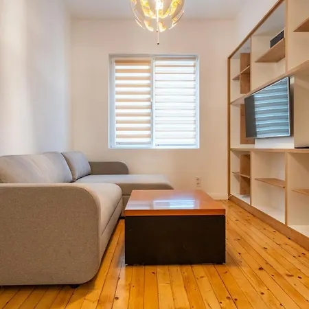 Simple & Spacious 2 Bdr In Prime Location 公寓 索菲亞
