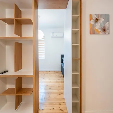 公寓 Simple & Spacious 2 Bdr In Prime Location *